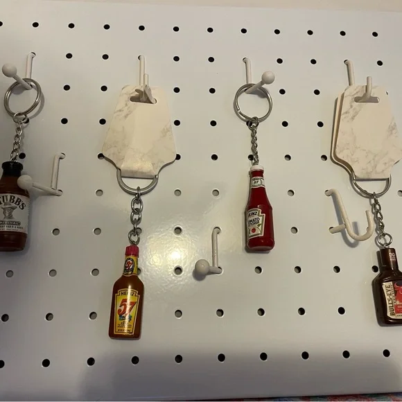 Mini Brands Keychains - Picture 7 of 10